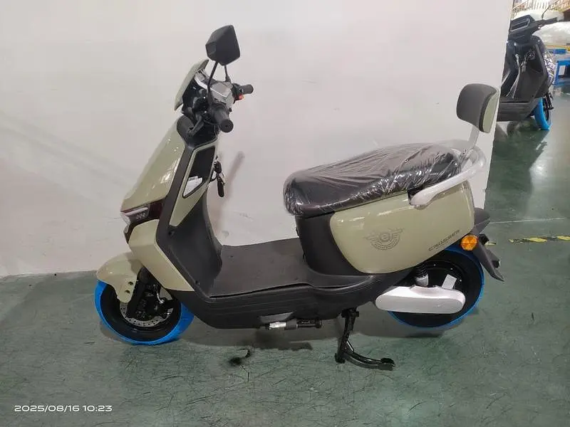 Электроскутер Двухместный Crosser CR14 (1000W, 72V/24Ah) Бежевый - фото 2