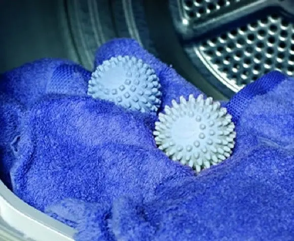 Кульки для прання білизни, пуховиків у пральній машині Dryer Balls 2 м'ячик у наборі - фото 3