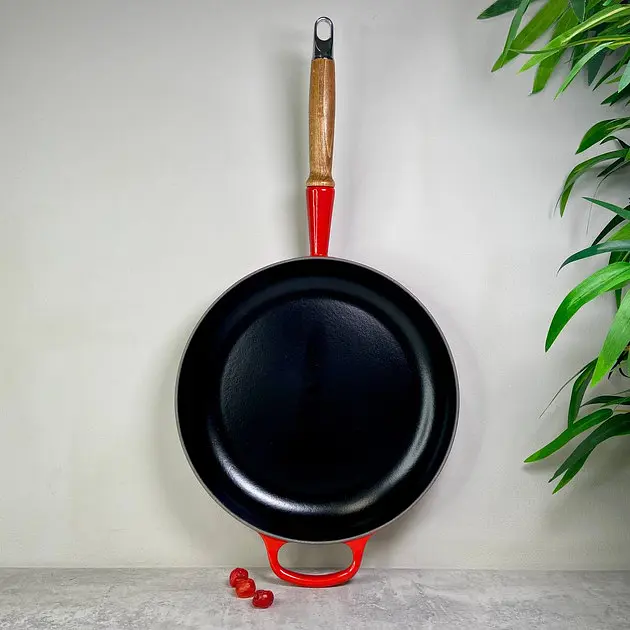 Сковорода універсальна Le Creuset Signature Frying Pan 28 см вишнева 20258280600422