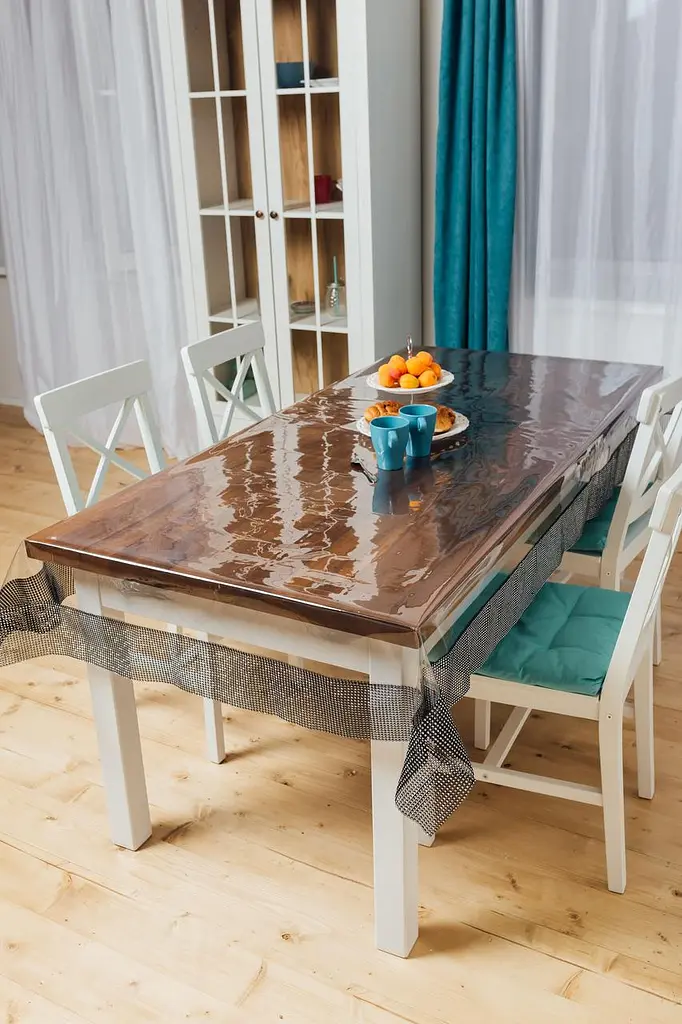 Скатертина силіконова з чорною стразовою стрічкою з камінням 190х140 см - фото 4