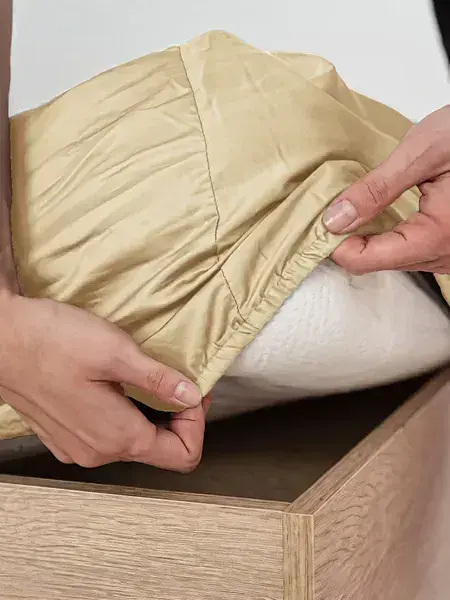 Простирадло на резинці Good-Dream Страйп-сатин Dark Blu 80х190 см синє (GDSSDBSHEETF080190) - фото 3