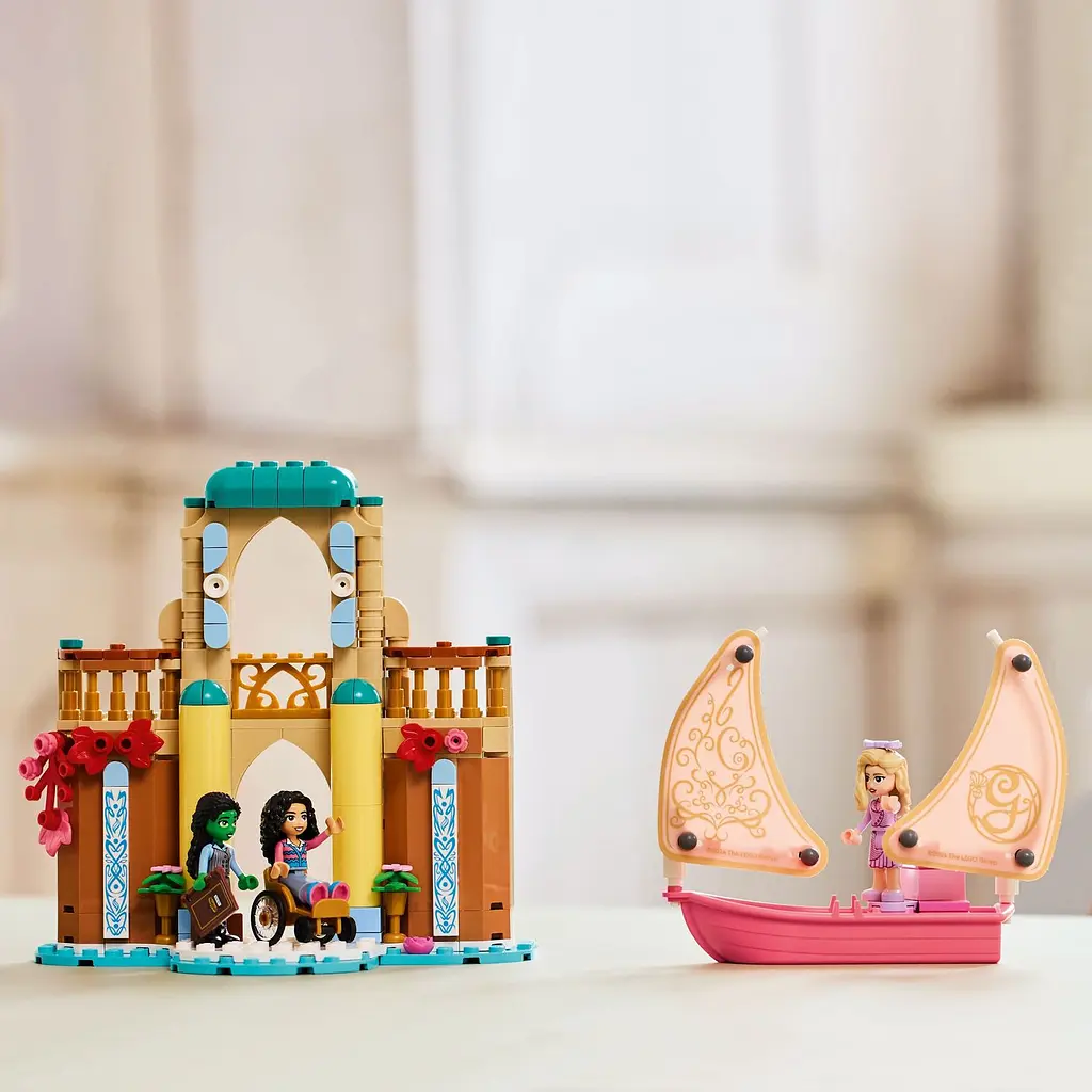 Конструктор LEGO Wicked Глинда, Эльфаба и Несароза в Университете Шиз 304 детали (75681) - фото 5