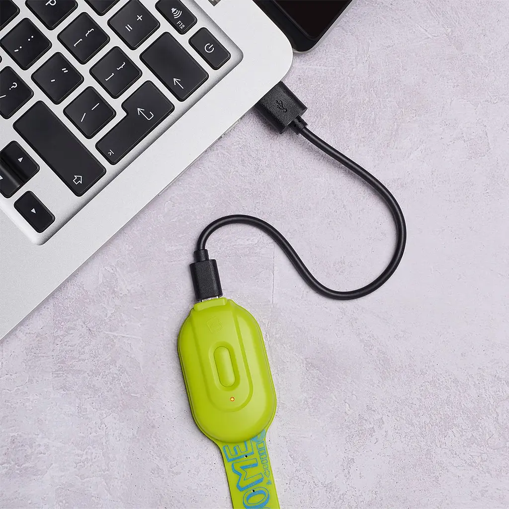 Закладка-ліхтарик Flexilight Rechargeable Класика Модний зелений, 14,7х3,6х1,3 см (FLRAW) - фото 7