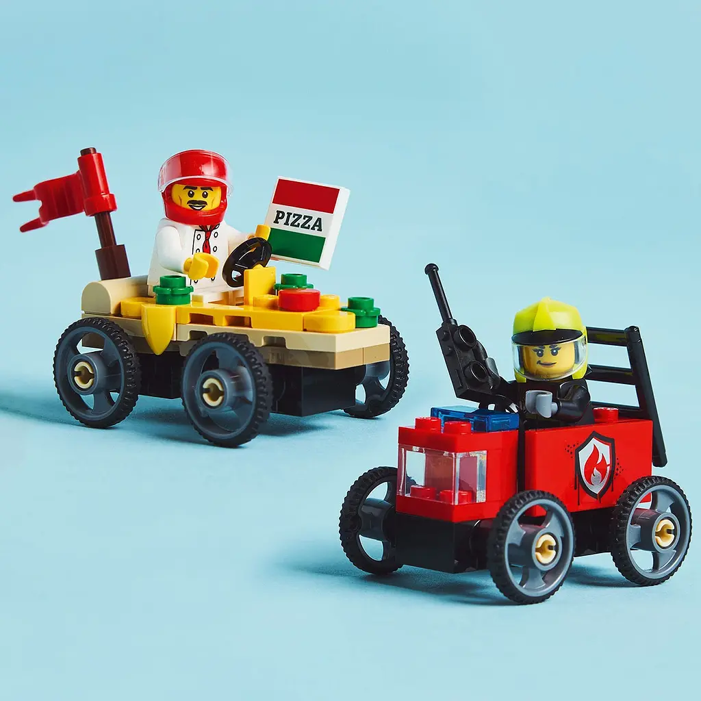 Конструктор LEGO City «Піца-авто проти пожежної машини» Набір перегонів, 70 деталей (60458) - фото 7