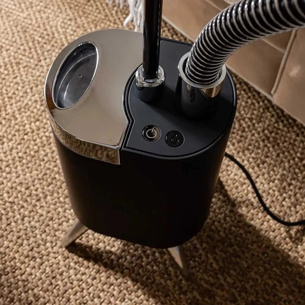 Отпариватель SteamOne вертикальный 1 л с ножками (Minilys) - фото 8