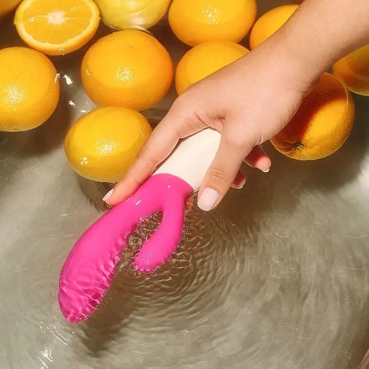 Вибратор Lelo Ina Wave 2 кролик для стимуляции клитора и точки G, 20х4.5 см розовый - фото 3