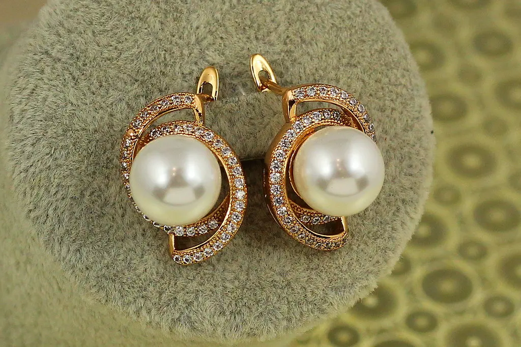 Сережки Xuping Jewelry королева з перлиною 2,1 см золотисті - фото 2