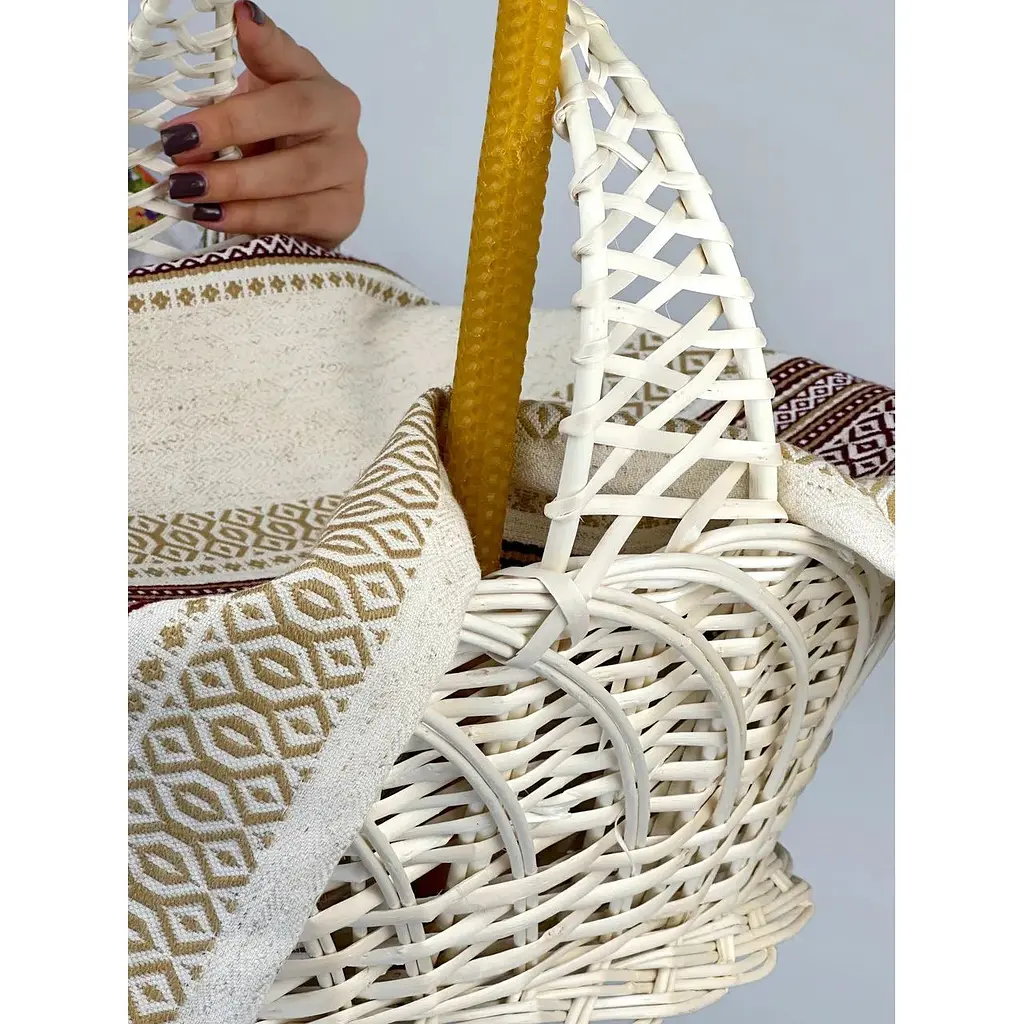 Комплект Пасхальная корзина Галичина белая с полотенцем 70х45 см Луч и свеча - фото 7