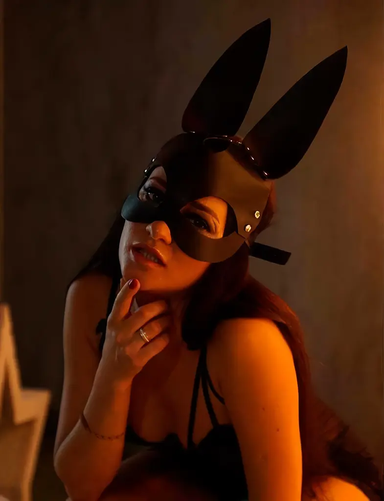 Маска зайчик Playboy для рольових ігор з екошкіри One size Чорна - фото 4