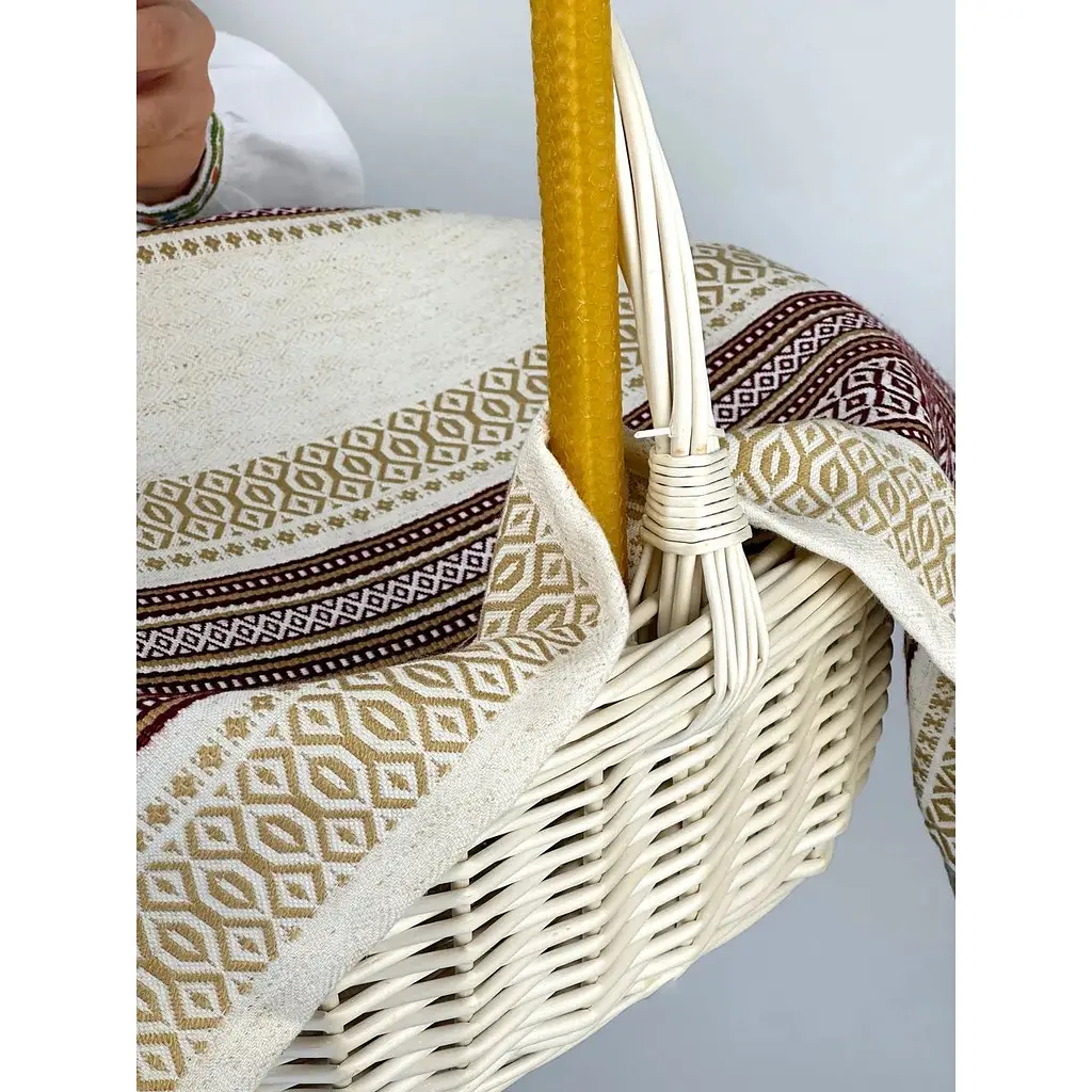 Комплект Пасхальная корзина Буковина маленькая с льняным полотенцем 70х45 см Луч и свечой - фото 3