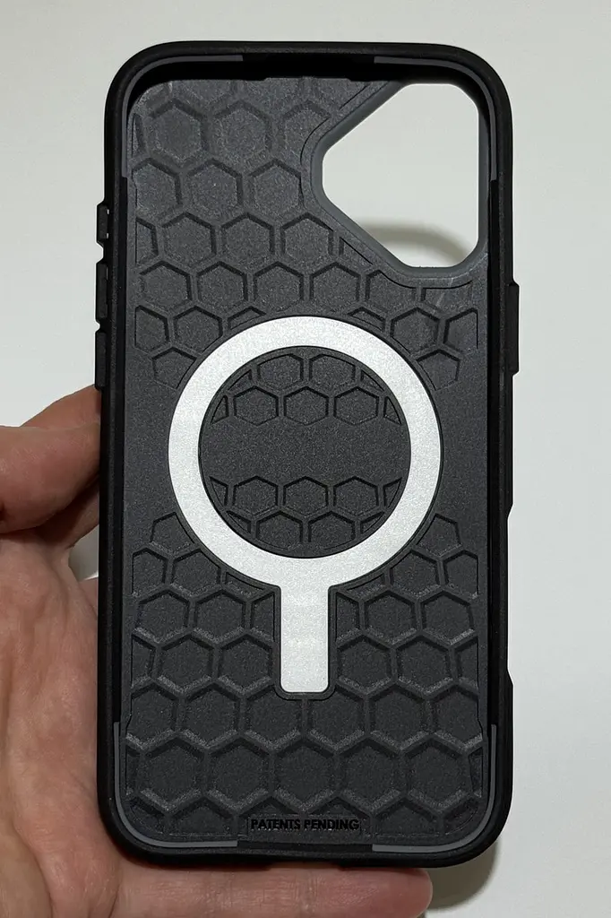 Оригинальный противоударный чехол для Iphone 16 PLUS UAG Civilian MagSafe Black 114443114040 - фото 3