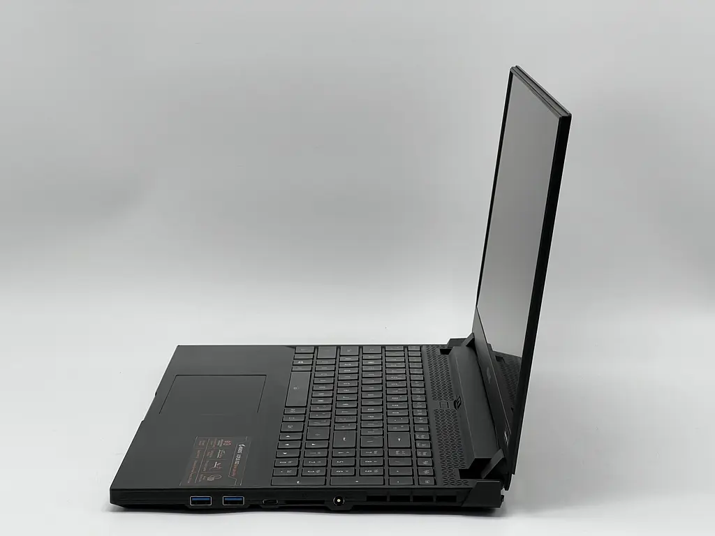 Ноутбук Gigabyte 15.6" Aorus 15G YC, i7-10870H, 32 GB, 480 GB, NVIDIA GeForce RTX 3080, 1920x1080, IPS (SH2508733) Б/в - фото 3