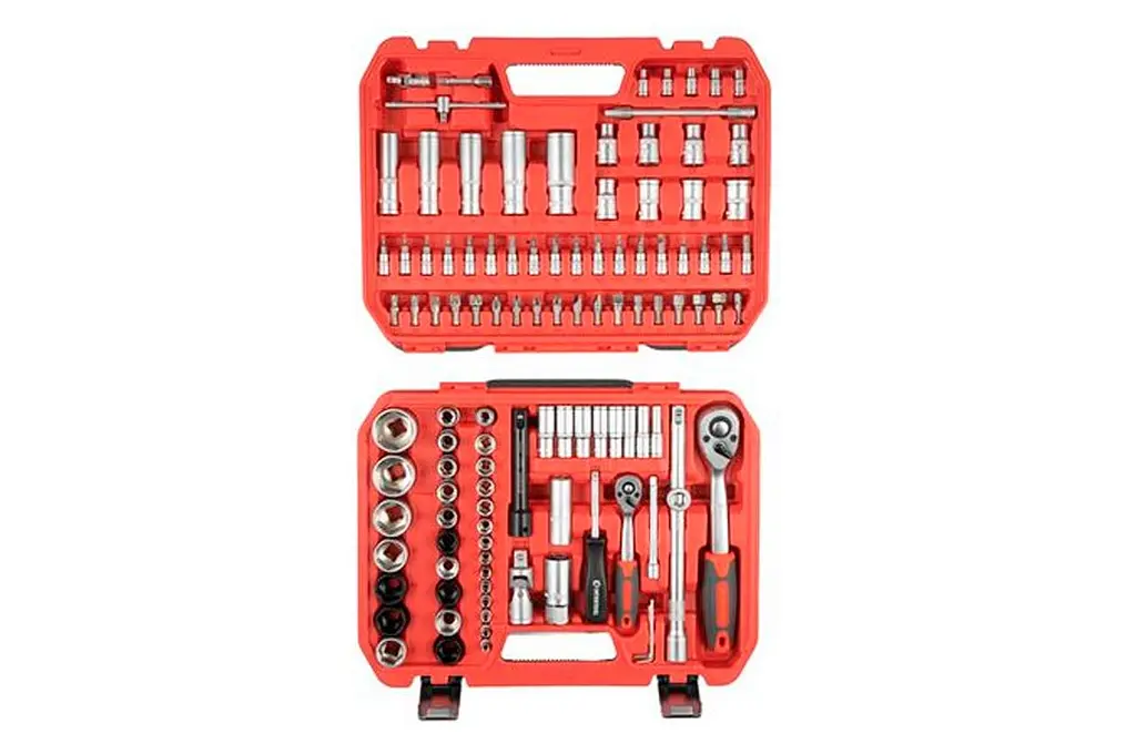 Набор ручного инструмента автомобильного Intertool ET-9110 1/4" x 1/2" в наборе 111 предметов RED - фото 3