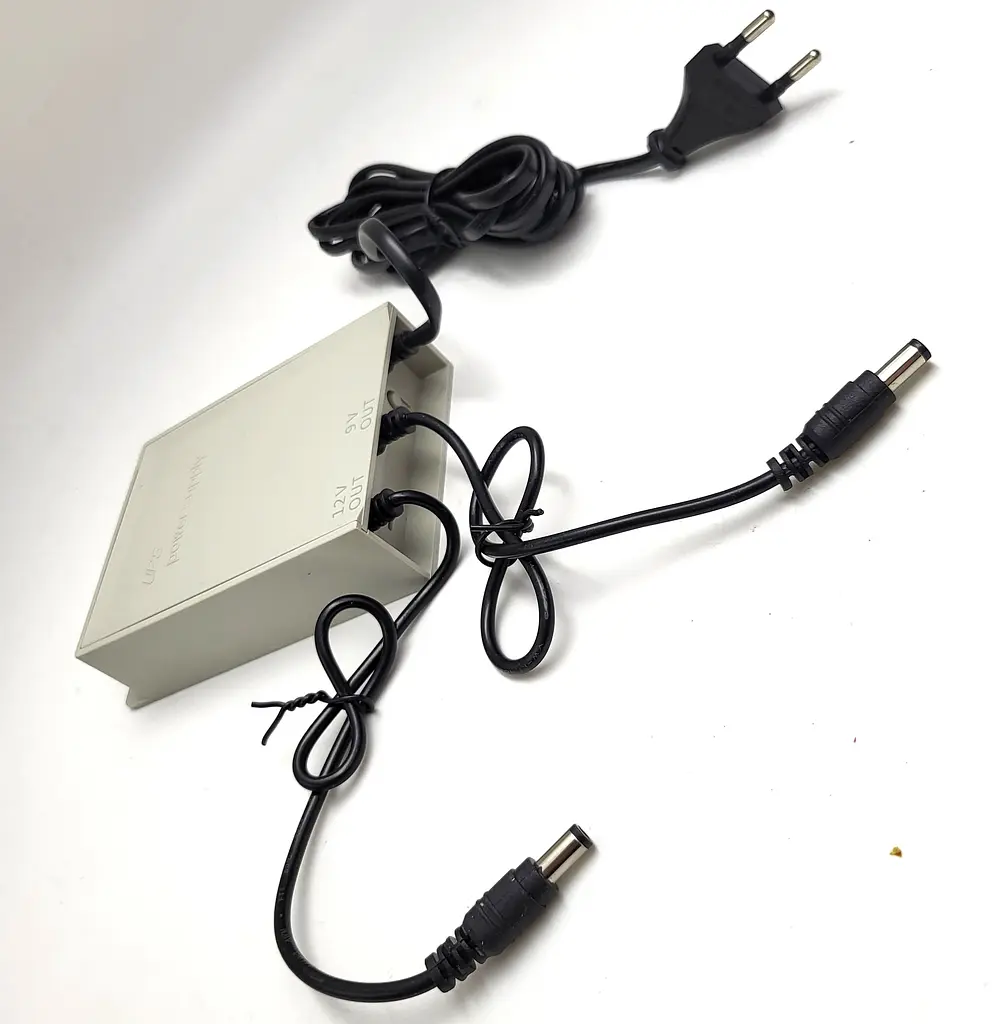 Powerbank 6000мА (знімні 3x18650) UPS для WI-Fi роутера, ONU, медіа конвертора ДБЖ Павербанк 9V, 12V 1-2А UKC 2112A - фото 3