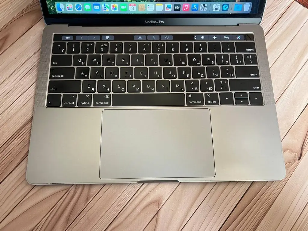 Ноутбук Apple MacBook Pro 13" A1989 i7-8559U/16/500 (C02XC23KJHD2) Б/в - фото 2