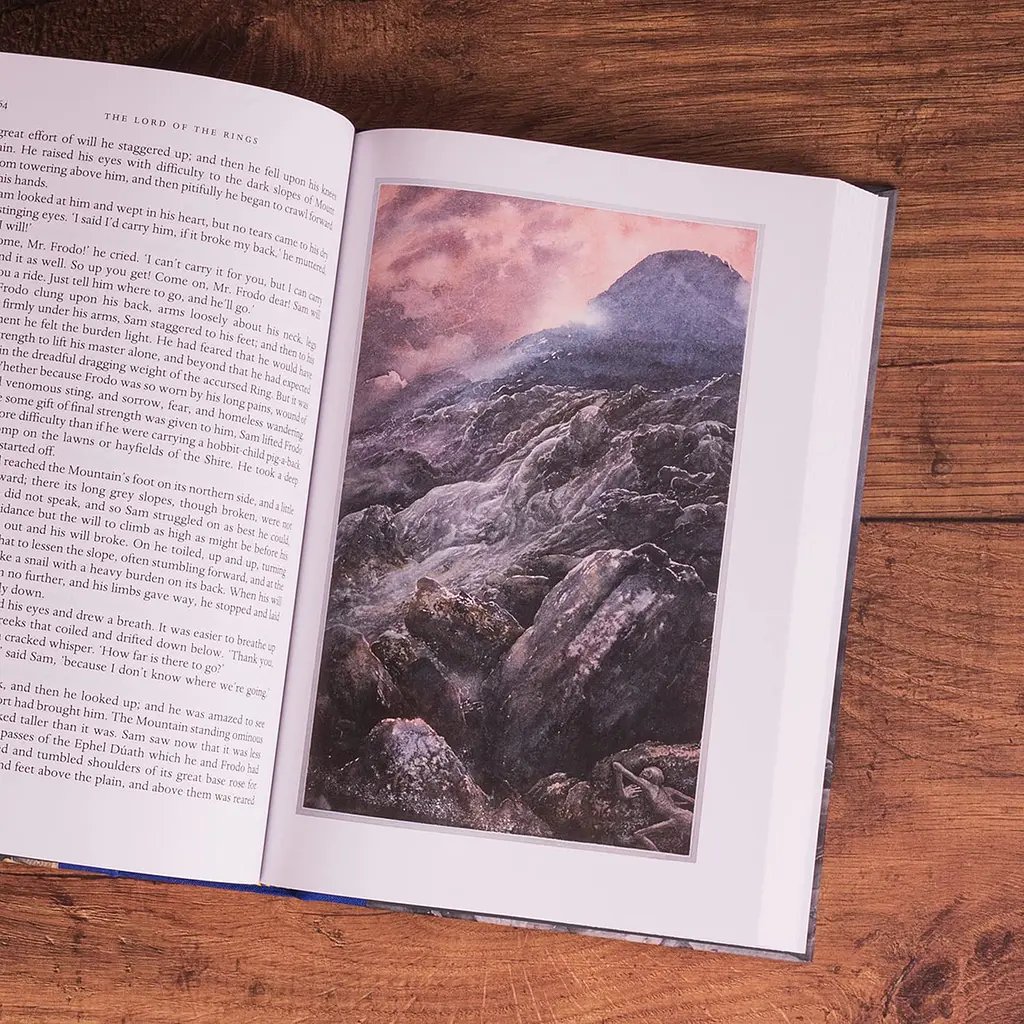 The Lord of the Rings. Illustrated Slipcased edition - фото 6