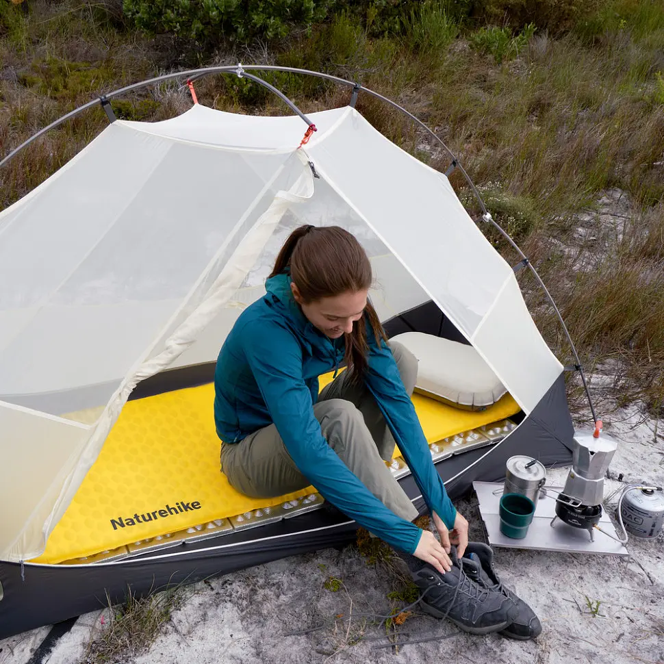 Матрац туристичний надувний одномісний Naturehike CNK2550WS033, 183x53x3.5 см, жовтий, овальний - фото 3