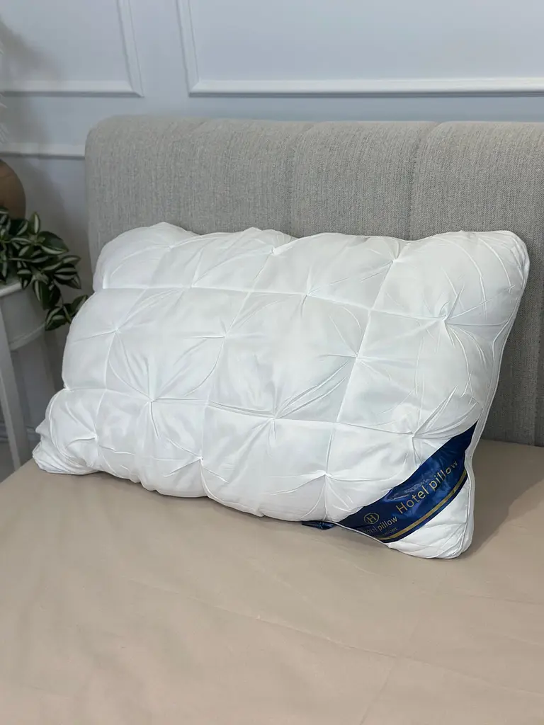 Подушка тісто з поліефірного волокна Hotel pillow 19533 50х70 см біла - фото 7