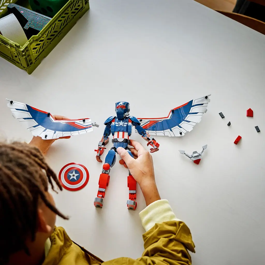 Конструктор LEGO Marvel Фігурка Нового Капітана Америка для складання, 359 деталей (76296) - фото 4