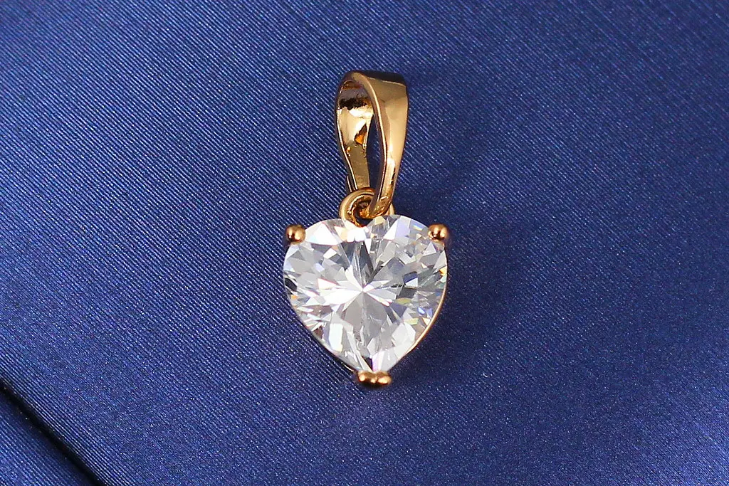 Кулон Xuping Jewelry фіаніт сердечком 9 мм золотистий