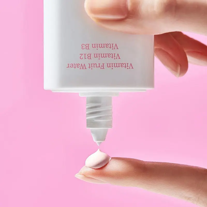 Тонізуючий сонцезахисний крем Tocobo Vita Tone Up Sun Cream SPF50+ PA++++ 50 мл (TOC011) - фото 5