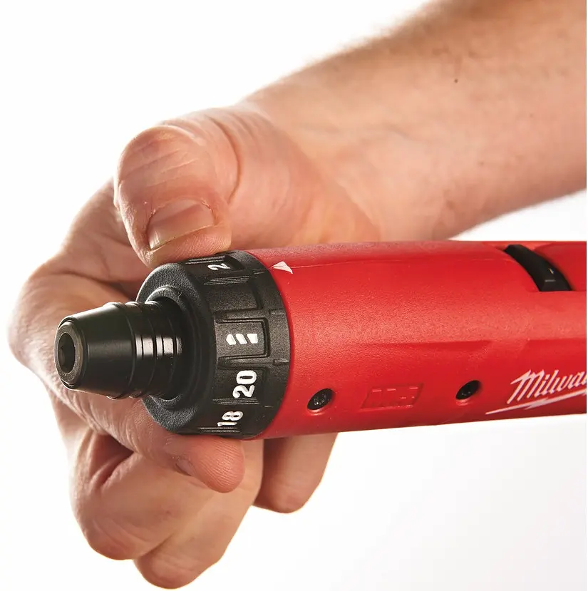 Milwaukee Викрутка акумуляторна Milwaukee 4В 2х2А·рік 5Нм 200об/хв сумка та ЗП 0.5кг - фото 4