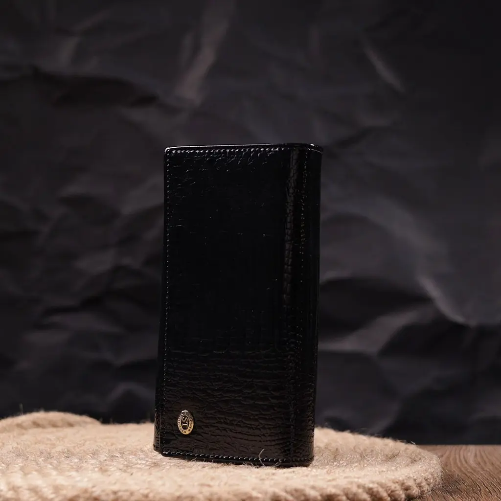 Лаковий жіночий гаманець з візитницею ST Leather 19403 чорний - фото 7