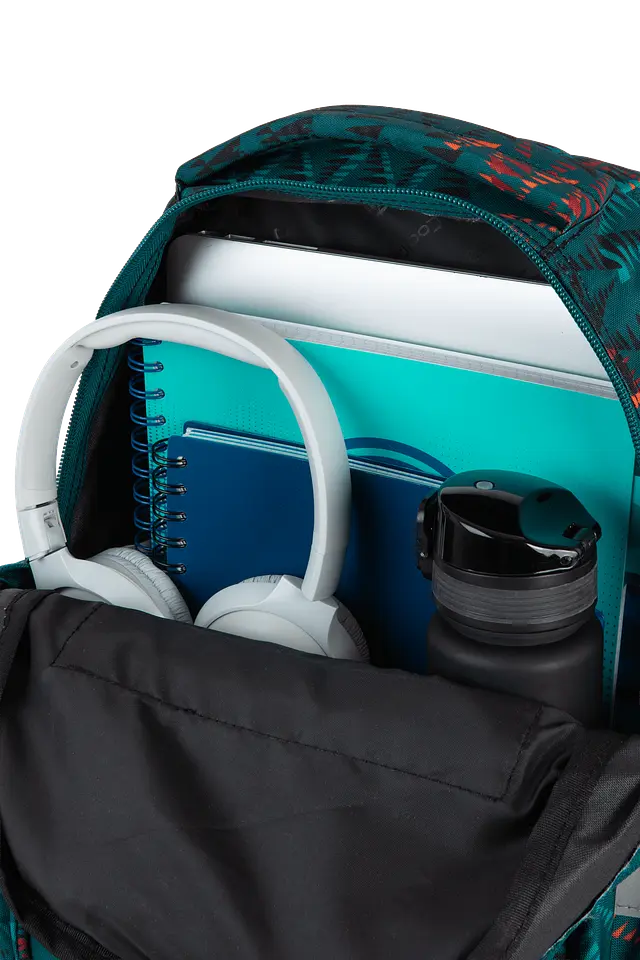 Рюкзак CoolPack Jerry Football Navy 19 л 39х28х19 см зелений (F029968) - фото 2