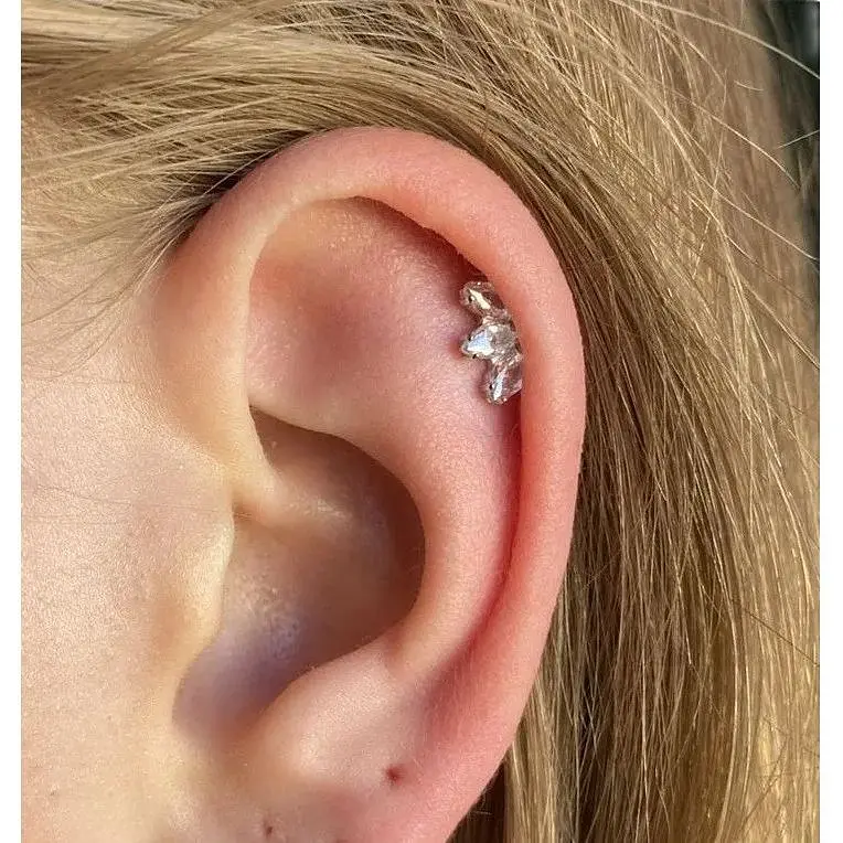 Золотая серьга для пирсинга хеликса Ирий с фианитами. З40034ШТ - фото 2