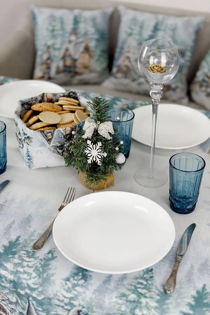 Скатерть Прованс гобеленовая Сказочные гномы 300х135 см (38453) - фото 5