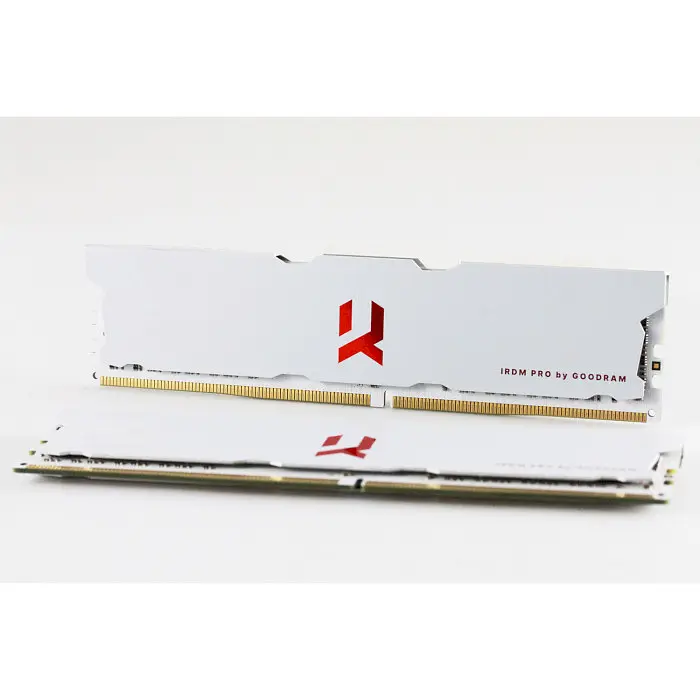 Модуль памяти GoodRam DDR4 32GB (2x16) IRDM PRO Crimson White (IRP-C3600D4V64L18/32GDC) Б/у - фото 2