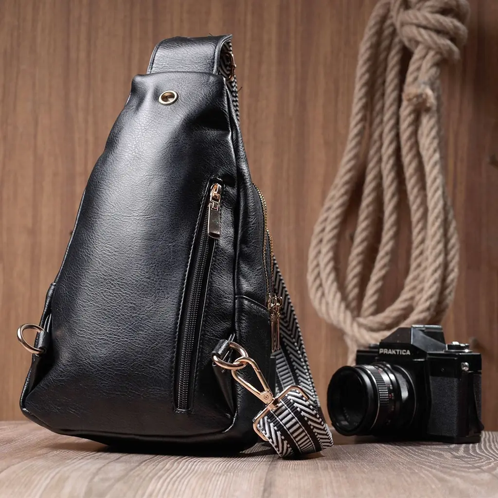 Цікава жіноча сумка з однією лямкою через плече з екошкіри Vintage 22759 чорна - фото 10