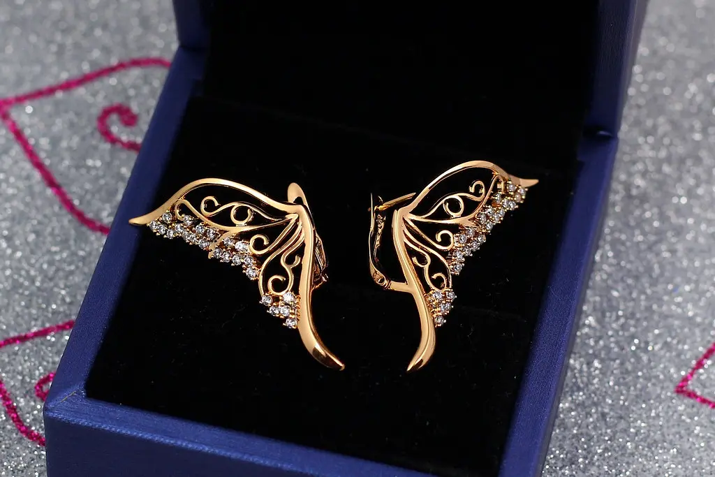 Сережки Xuping Jewelry Великі крила метелика 3,8 см золотисті