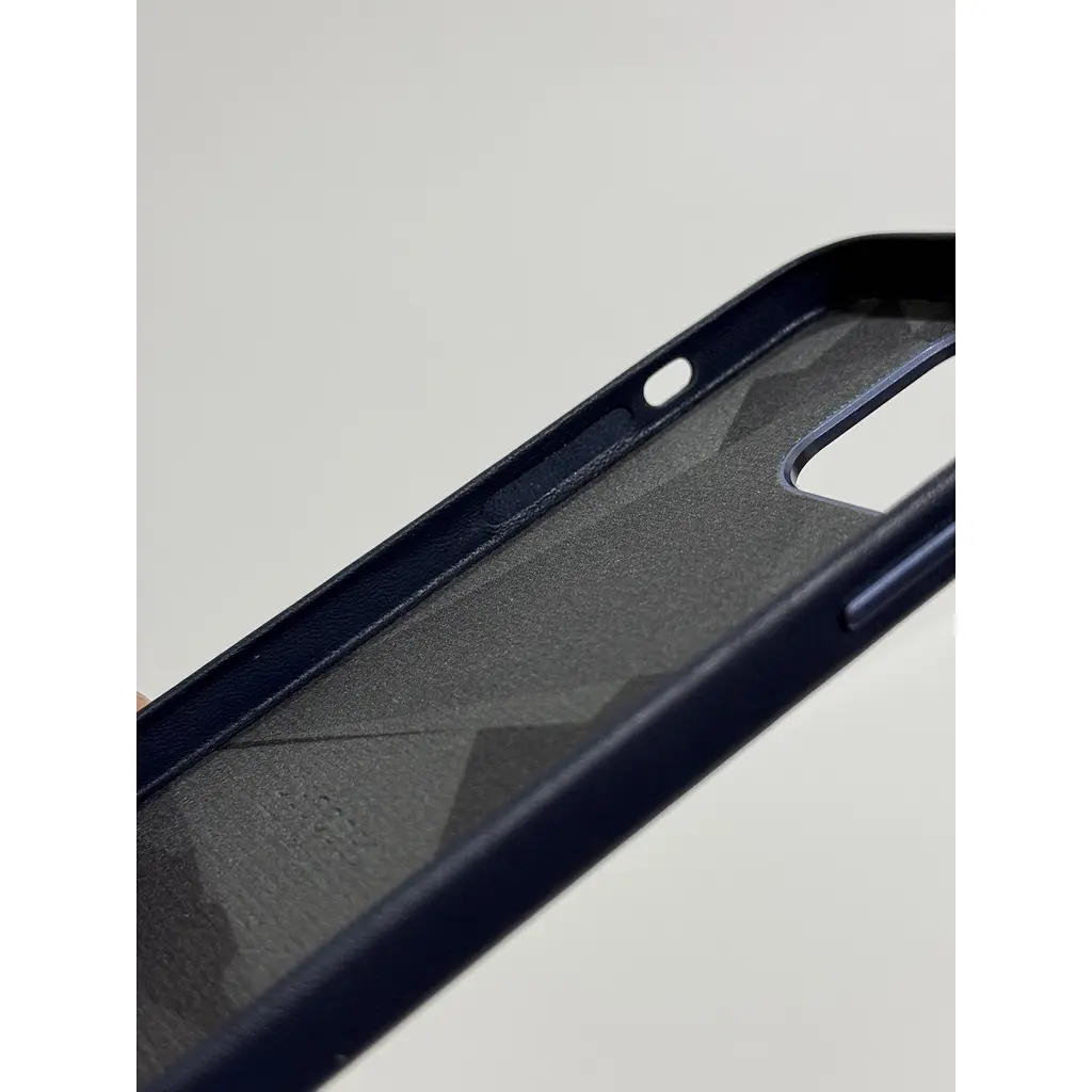 Оригінальний шкіряний чохол Decoded Leather Case MagSafe для iPhone 13 Pro (6.1") Matt Navy Blue - фото 11