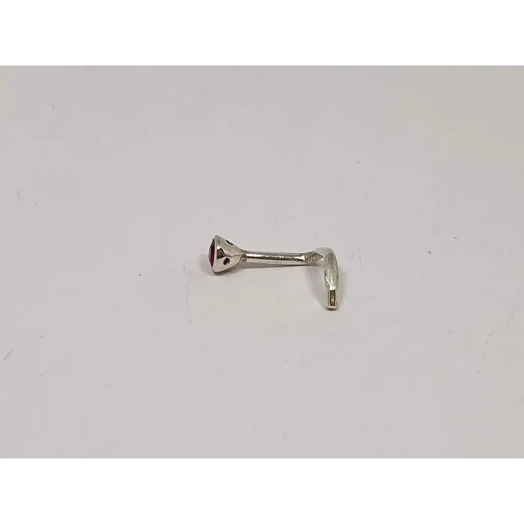 Срібна сережка-пірсинг в ніс Dear. 1023.5С Червоний - фото 2