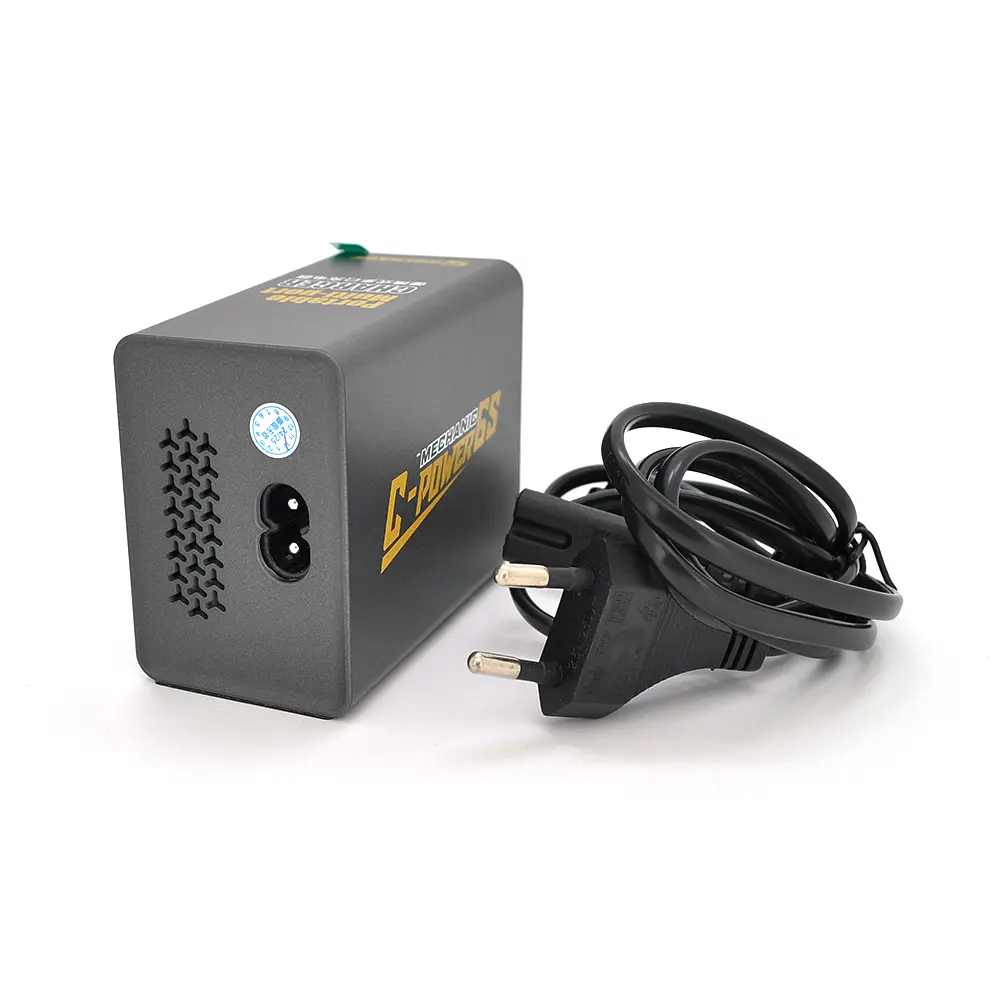 Зарядна станція з цифровою індикацією MECHANIC C-Power 6S, 2*USB-A, 2*QC3.0-5В3А,9В2A,12В1.5А, 2*PD3.1-5В3А,9В2.22A,12В1.67А, 220V/50W.150*100*50mm - фото 4