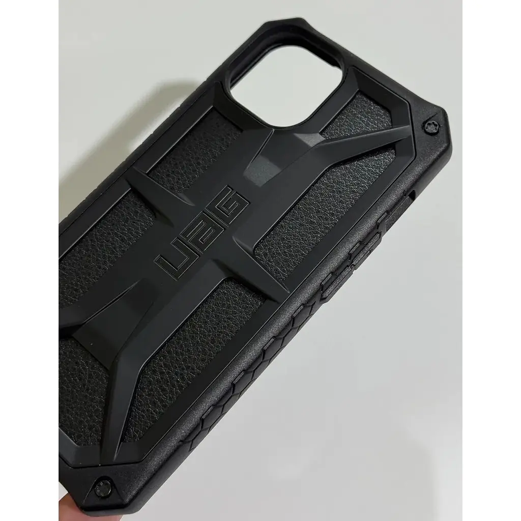 Оригинальный противоударный чехол UAG Monarch для iPhone 13 / iPhone 14 (6.1") Black Leather (113171114040) - фото 7