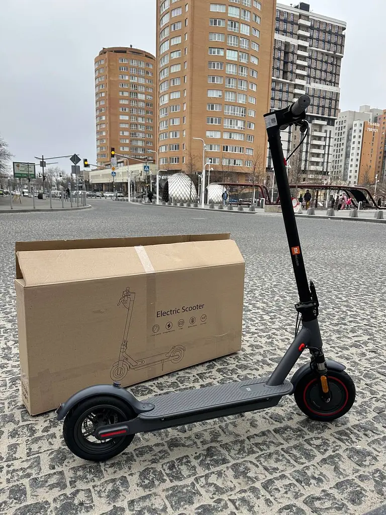 Электросамокат Mi Scooter M365 Pro 4 500W 13Ah (2025) з амортизатором - фото 4