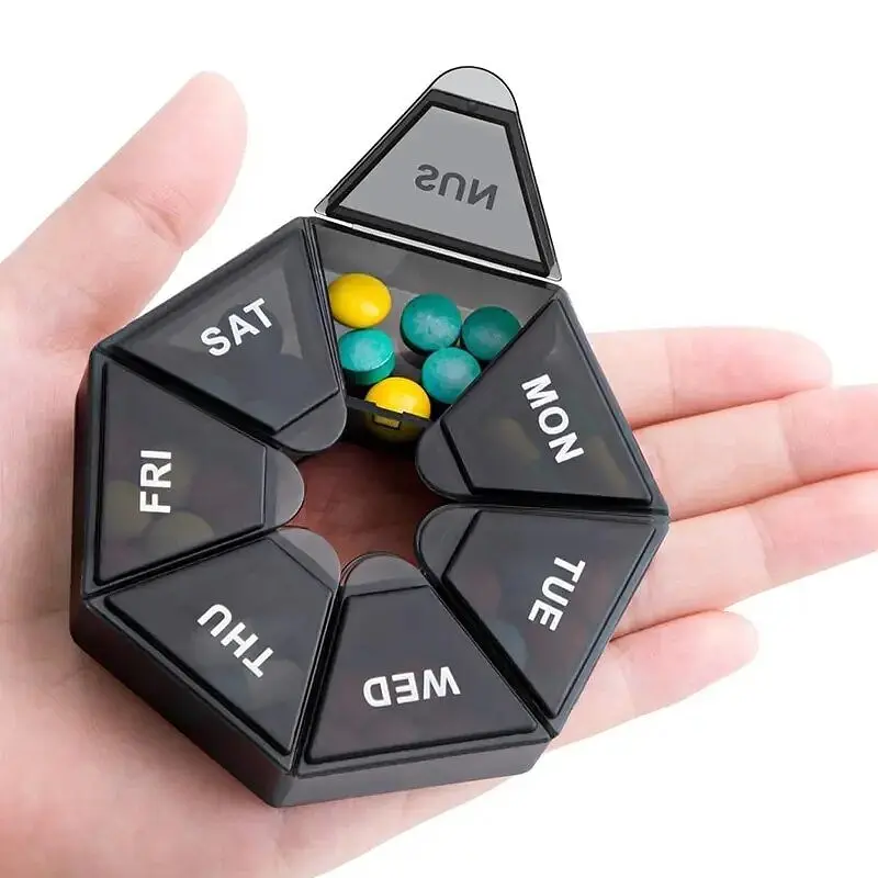 Таблетница Semi 7Days Mini Pill Box Black 8.3x8.3x2.5 см - фото 2