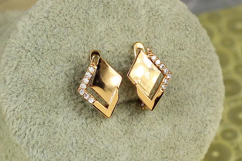 Сережки Xuping Jewelry Подвійний ромб 1,5 см золотисті - фото 3
