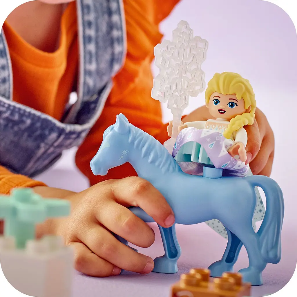 Конструктор LEGO DUPLO Disney Эльза и Бруни в Зачарованном лесу 31 деталей (10418) - фото 6
