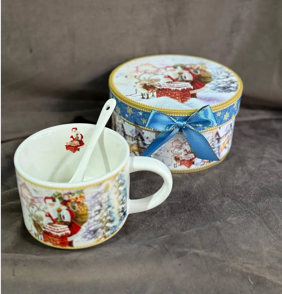 Чашка новогодняя R36240 Home Time for gifts керамическая с ложкой в ​​подарочной коробке 280 мл Белая - фото 6