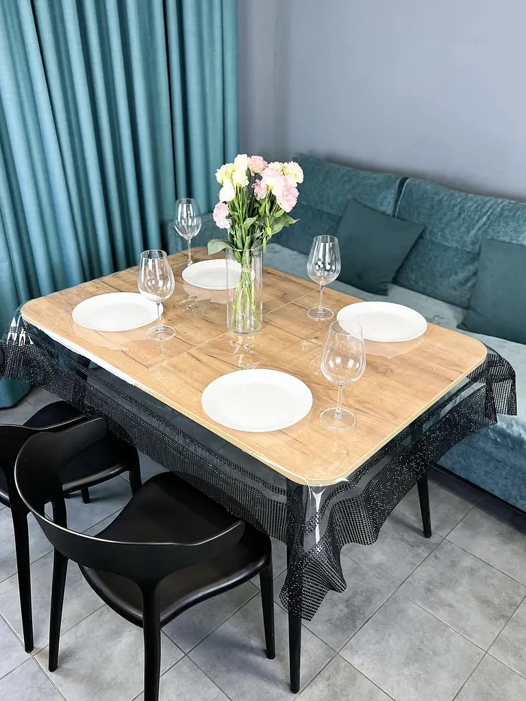 Скатерть силиконовая с черной стразовой лентой двойной 220х110 см - фото 2