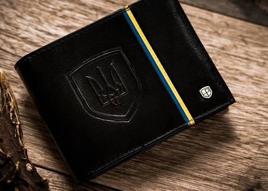Чоловічий шкіряний портмоне в подарунковій упаковці Peterson 12х9,5х2,5 см acs0029551 - фото 3