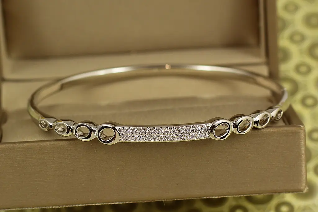 Браслет бенгл Xuping Jewelry Срібні орбіти від 17 см до 19 см сріблястий