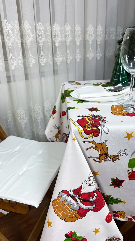 Водовідштовхувальна Скатертина з принтом Санта Клаус 170х120 см Білий - фото 3