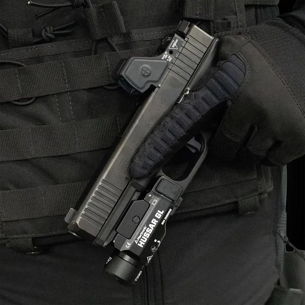 Фонарь подствольный тактический Mactronic Hussar GL 900 лм 220 м Cree XP-L зеленый лазер 532 нм Picatinny Glock CR123A RCR123A IPX - фото 9