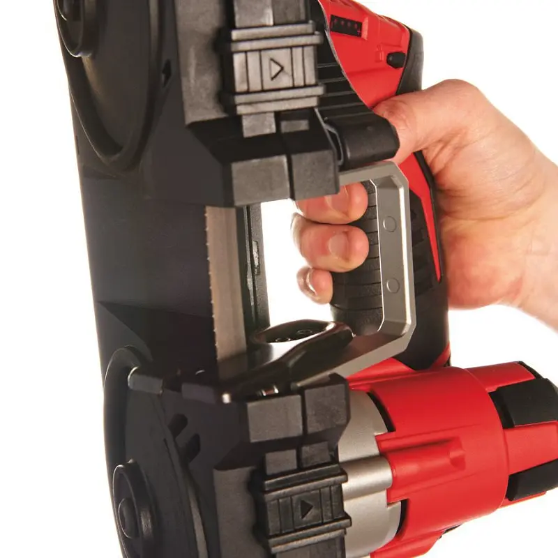 Пила стрічкова акумуляторна MILWAUKEE, M12 BS-402C (зарядний пристрій С12 С, 2 акумулятори М12 В4 4Ач, полотно, кейс) - фото 4