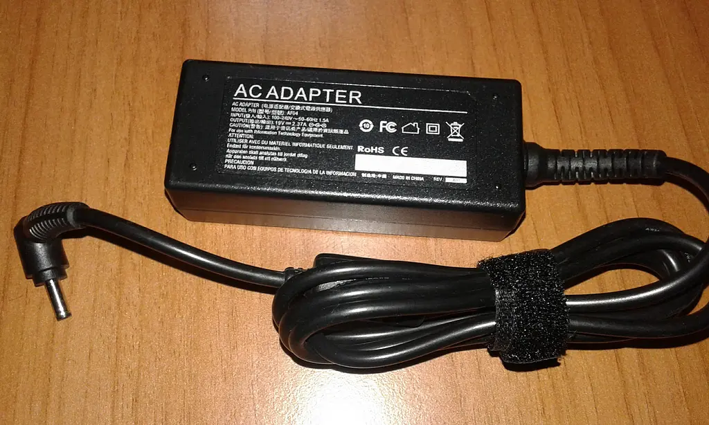 Блок живлення для ноутбука Asus зарядний пристрій 19V 2.37A 45W 4.0х1.35 - фото 4