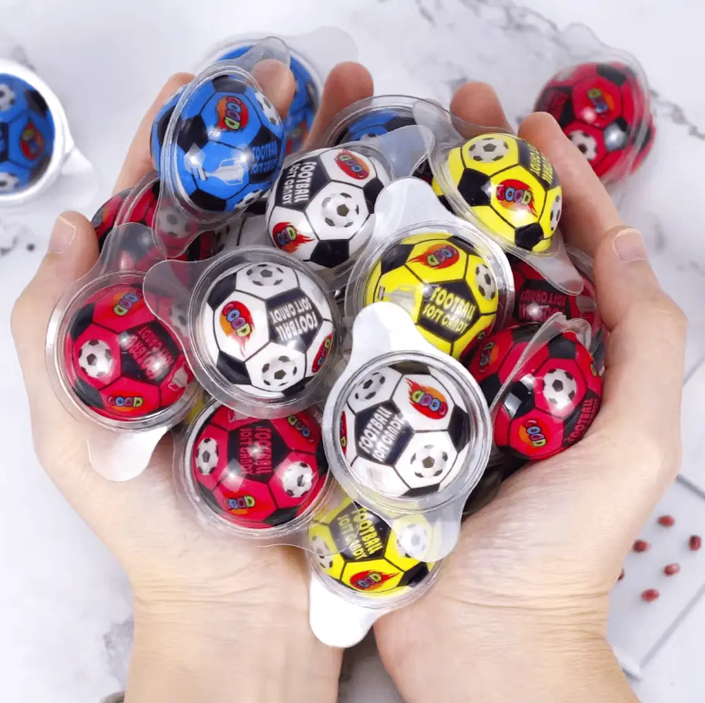 Жувальні цукерки Halloween 3D Football Gummy Candy with Jam - фото 5